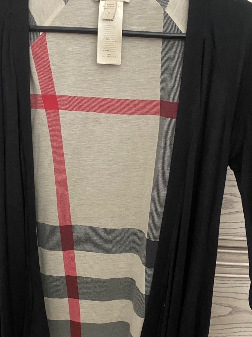 Burberry Reversible Waterfall Black Cardigan with Classic Beige Plaid Lining - L - Picture 4 of 10
